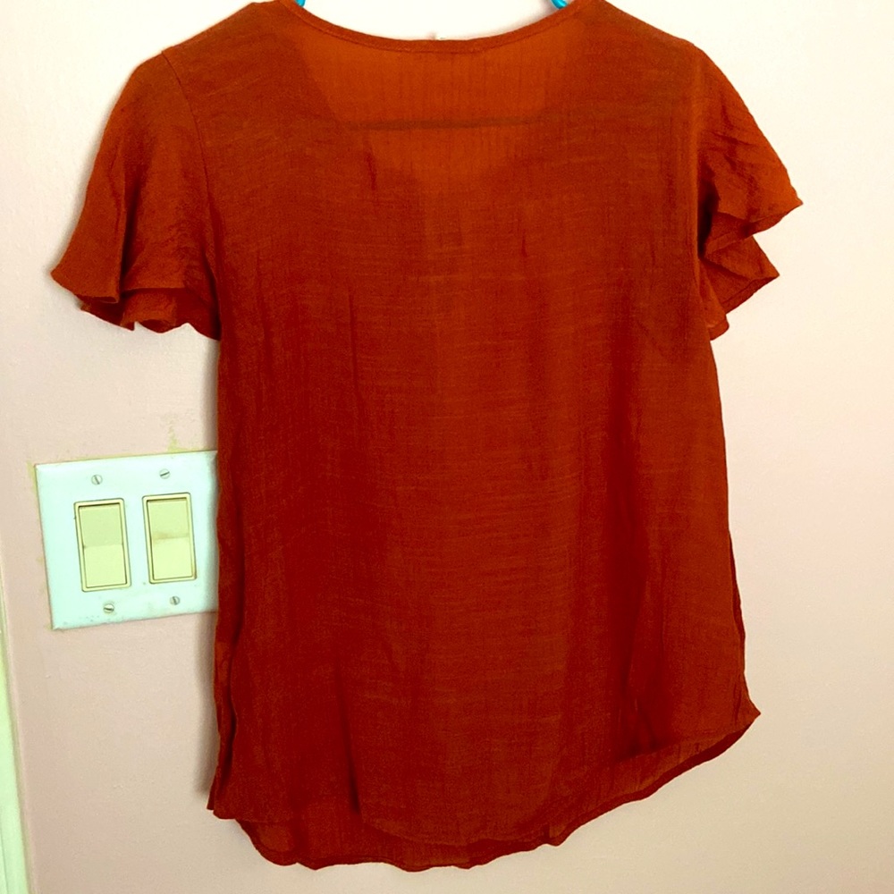 Red/orange top - Picture 2 of 2